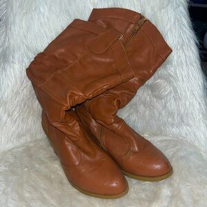 Brown Shoes. Size 8 1/2.